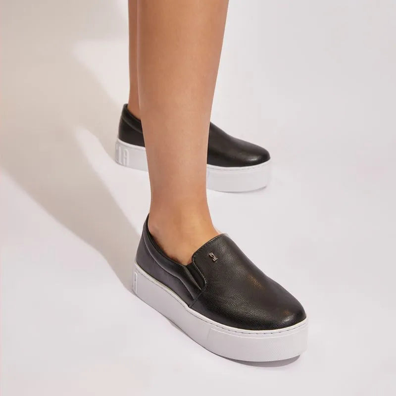 Tênis Feminino Slip On Flatform Preto Santa Lolla